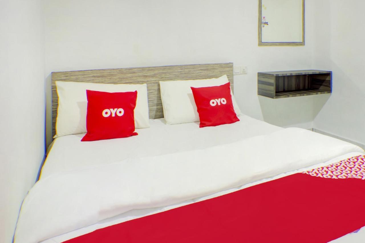 Oyo 90028 Ragula Hotel Johor Bahru Luaran gambar
